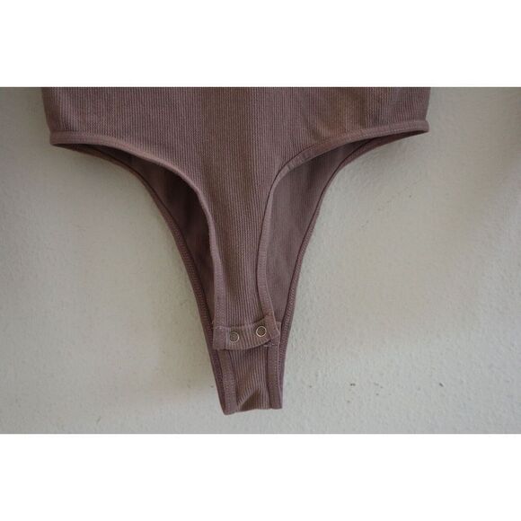 Intimately Free People Women's Sz XS/S Brown Seamless L/S Turtleneck Bodysuit - Picture 4 of 6